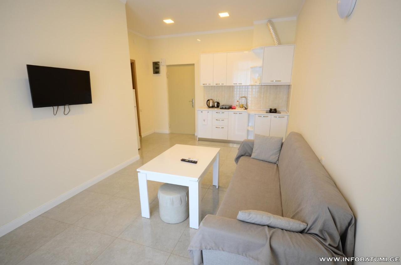 West Apartments Μπατούμι Εξωτερικό φωτογραφία
