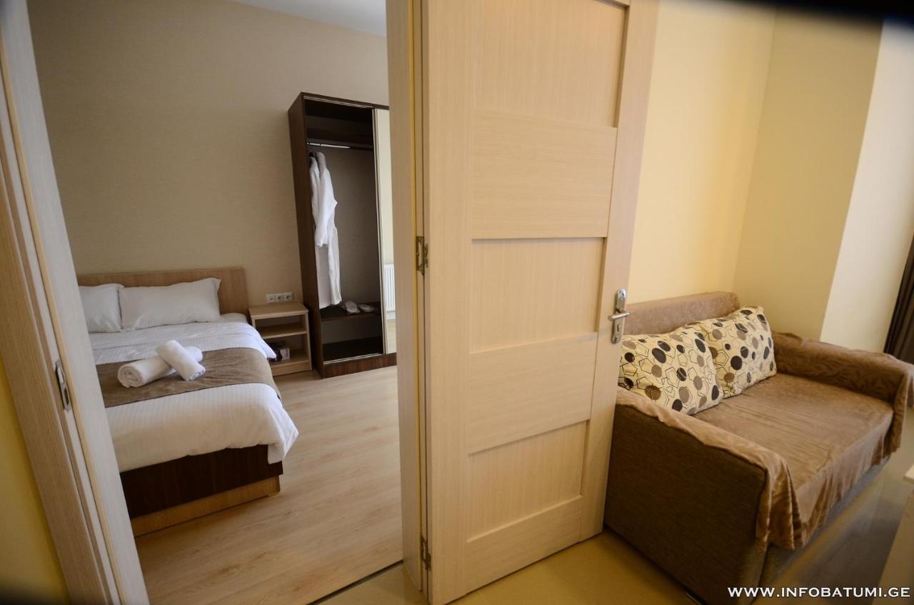West Apartments Μπατούμι Εξωτερικό φωτογραφία