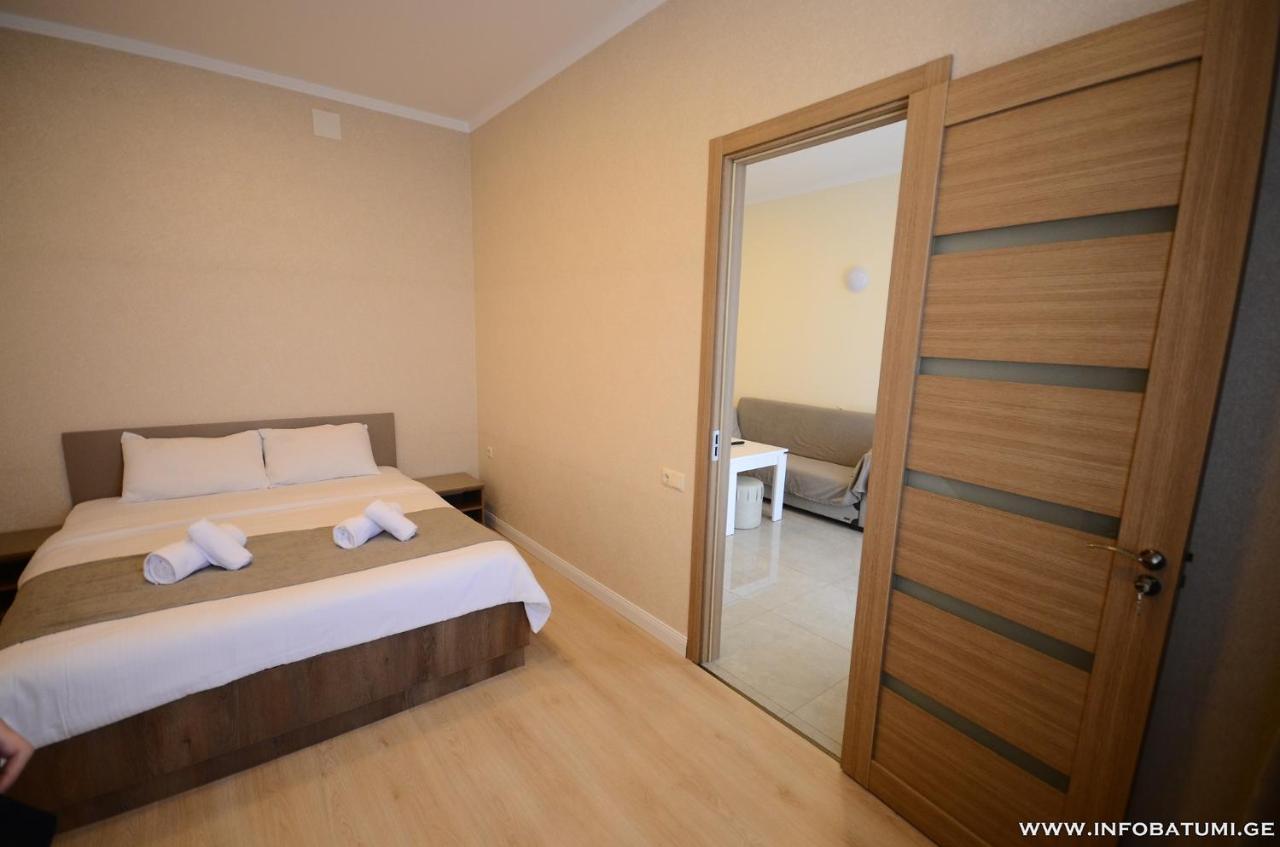 West Apartments Μπατούμι Εξωτερικό φωτογραφία