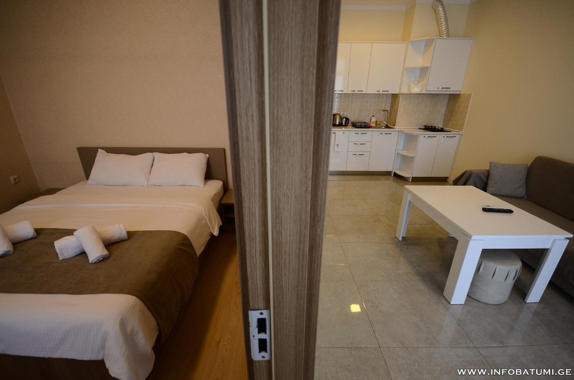 West Apartments Μπατούμι Εξωτερικό φωτογραφία